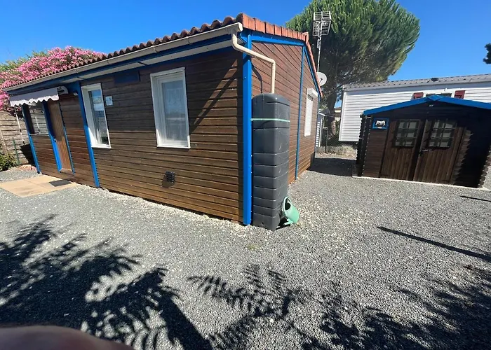 Chalet Agreable En Bord En De Mer.