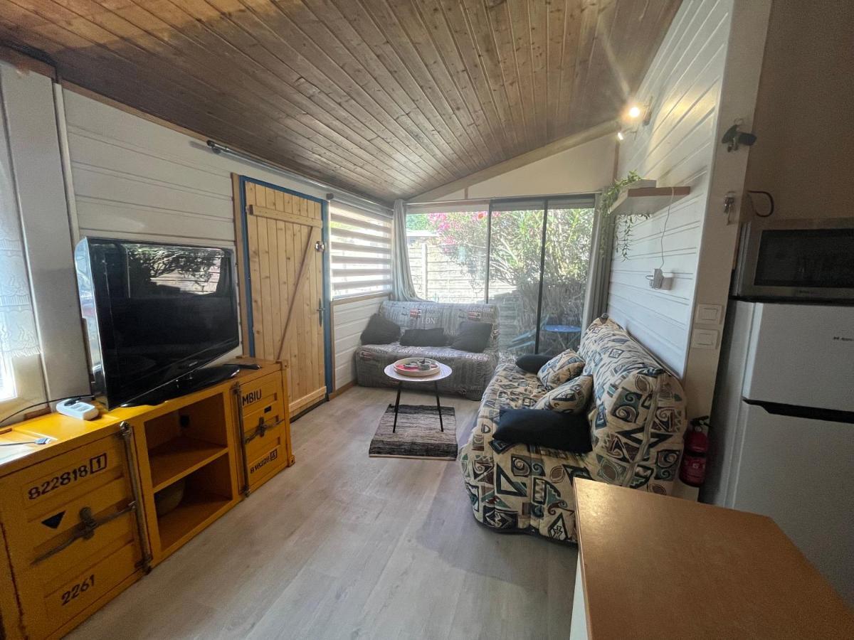Agreable En Bord En De Mer. Chalet Le Port-des-Barques