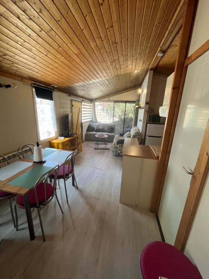 Agreable En Bord En De Mer. Chalet Port-des-Barques